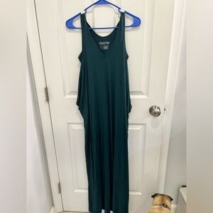 Latched mama sleeveless dolman maxi dress. S